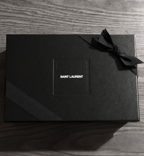 #saintlaurentparis #saintlaurent #ysl #slp #unboxing #packaging #gifts #giftideas #giftwrap #luxury #designer #pinterest Ysl Box Packaging, Saint Laurent Box Packaging, Ysl Unboxing, Ysl Packaging, Ysl Box, Pr Boxes, Unboxing Packaging, Fashion Logo Branding, Black Packaging