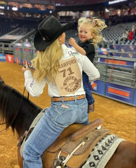 Country Baby Stuff, Breakaway Roping, Rodeo Houston, Dream Future Life, Cute Country Couples, Houston Rodeo, Cowgirl Pictures, Cowgirl Baby, My Future Family