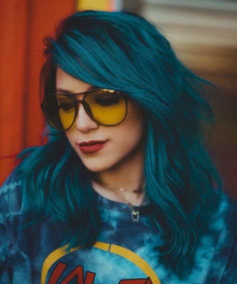 Teal Hair Dye, Turquoise Hair Color, Teal Hair Color, Funky Hair Colors, Hair Dye Shades, Teal Hair, Turquoise Hair, Funky Hairstyles, Trendy Hair Color