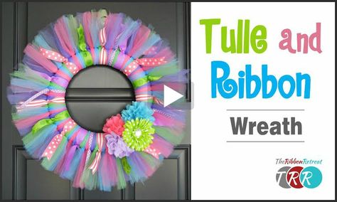 Tull Wreath, Tulle Wreath Tutorial, Tulle Wreath Diy, Tulle Christmas Trees, Centerpiece Tutorial, Tulle Wreaths, Tulle Crafts, Summer Burlap Wreath, Easter Mesh Wreaths