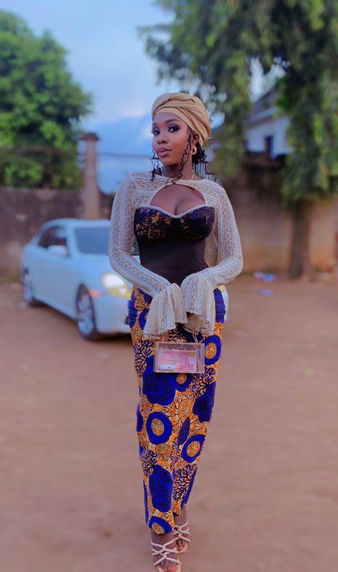 Asoebi Ankara style 2023 Corset Ankara Dress, Corset Ankara Gown, Corset Ankara, Ankara Corset, Yoke Dress, Ankara Gown, Style 2023, Ankara Style, Ankara Dress