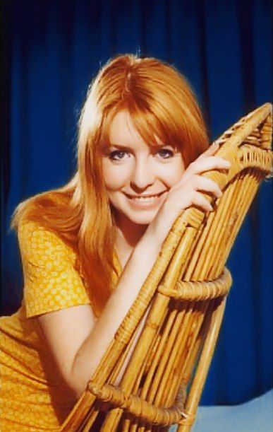 Jane Asher. I think that she's wonderful :') Beatles Funny, Beatles Girl, Jane Asher, Jane Seymour, The Fab Four, British Actresses, Stevie Nicks, Elton John, Paul Mccartney