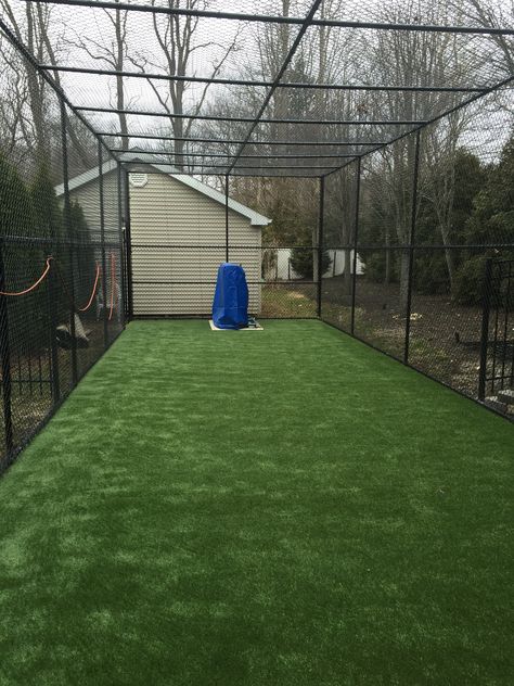 Home Batting Cage, Diy Batting Cage, Backyard Field, Batting Cage Backyard, Indoor Batting Cage, Basketball Court Backyard, Backyard Sports, Sports Facility, Batting Cage