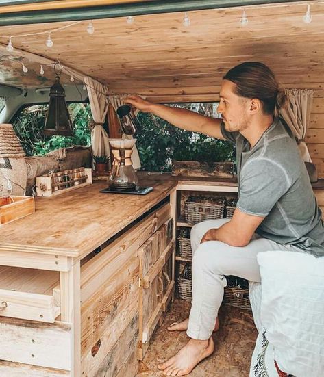 Minivan Camper Conversion, Vintage Camper Remodel, Kombi Home, Van Conversion Interior, Campervan Life, Combi Vw, Build A Camper Van, Vintage Campers Trailers, Van Life Diy