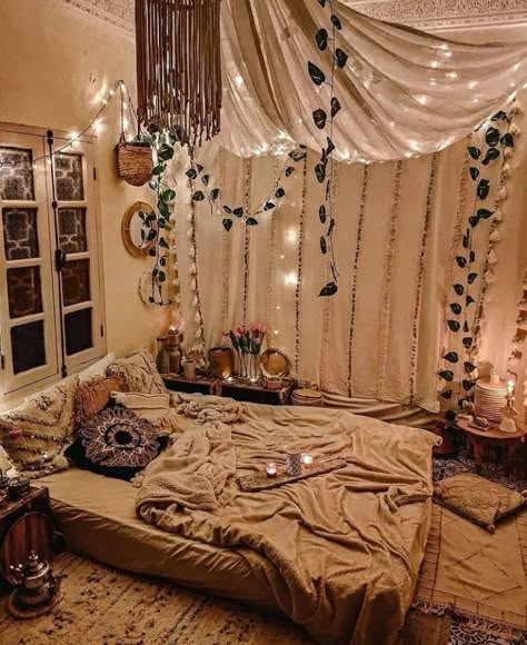 Boho bedroom in 2022 | Cozy room decor, Room makeover inspiration, Dream room inspiration Pinterest Room Decor, Kitchen Home Decor, Cute Bedroom Decor, Cozy Room Decor, Bohemian Living, Home Decor Living Room, Aesthetic Rooms, Pretty Room, Room Makeover Bedroom