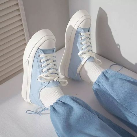 Shoes Kawaii, Baby Blue Aesthetic, Light Blue Aesthetic, Platform Flats, Bleu Pastel, Blue Sneakers, Sport Sneakers, Blue Aesthetic, Pastel Blue