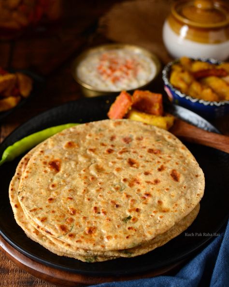 Urad Dal Paratha (Lentil Flat Bread) Lentils Bread, Lentil Flat Bread, Lentil Bread Recipe, Dal Paratha, Tortillas Recipes, Lentil Bread, Indian Sides, Dash Diet Plan, Lentils Recipes