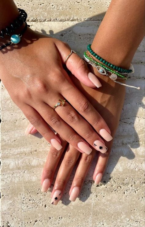 Ace Nails Acrylic, Aesthetic Western Nails, Las Vegas Acrylic Nails Ideas, Vacation Nails Vegas, Cute Western Nails Acrylic Simple, Vegas Bachelorette Nails, Cute Nails For Vegas, Western Nails For Prom, Nail Ideas For Las Vegas