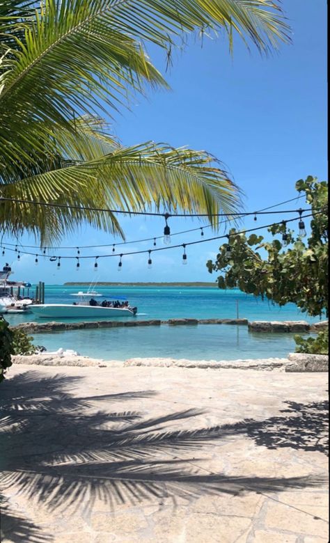 staniel cay- bahamas Ocean Cay Bahamas, Bahamas Boat Aesthetic, Staniel Cay Bahamas, Coco Cay Bahamas Photos, Bahamas Landscape, Bahamas Nature, Beachy Aesthetic, Bahamas Vacation, Picture Places