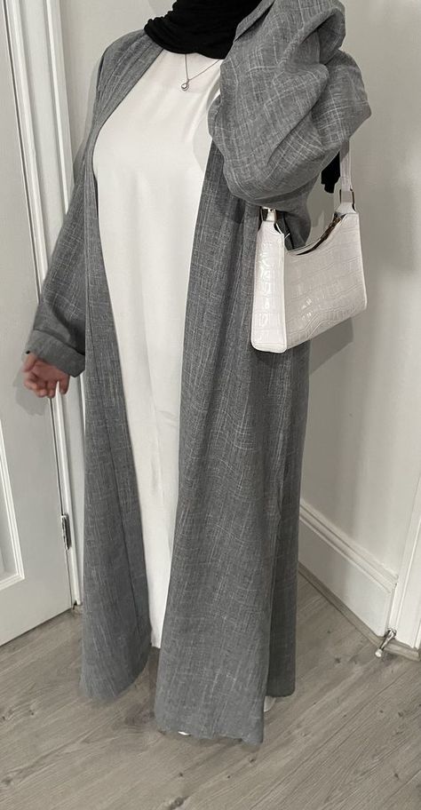 very good I bought in welcome Deal and it took no extra time the quality is also good Linen Abaya Outfit, Abaya Kimono Style, Abaya Style Dubai, Gray Abaya, Open Abaya Style, Grey Abaya, Outfits With Grey Cardigan, Simple Abaya Designs, Linen Abaya