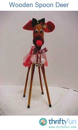 This is a guide about making a wooden spoon reindeer. Make a really cute holiday decoration using wooden spoons. Reindeer Crafts, Wooden Spoon Crafts, Spoon Ornaments, Spoon Craft, Reindeer Craft, Spoon Crafts, Bazaar Ideas, Reindeer Ornaments, Cork Crafts