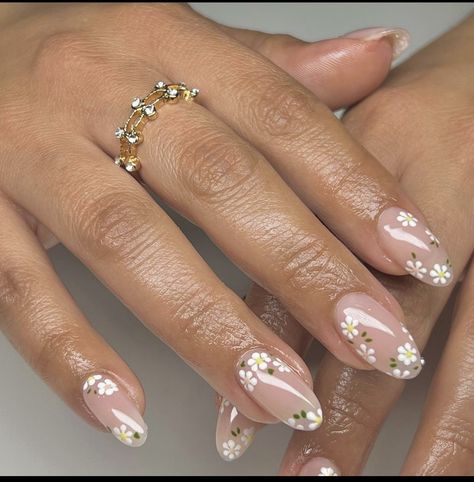 Manicure Flower Designs, Engagement Nails Floral, French Tip Almond Nails With Flowers, Nail Inspo Almond Flowers, White French Tip Almond Nails With Flower, Almond Shape French Tip With Flowers, Neutral Nail Flower Designs, Garden Party Nails, Almond Baby Boomer Nails