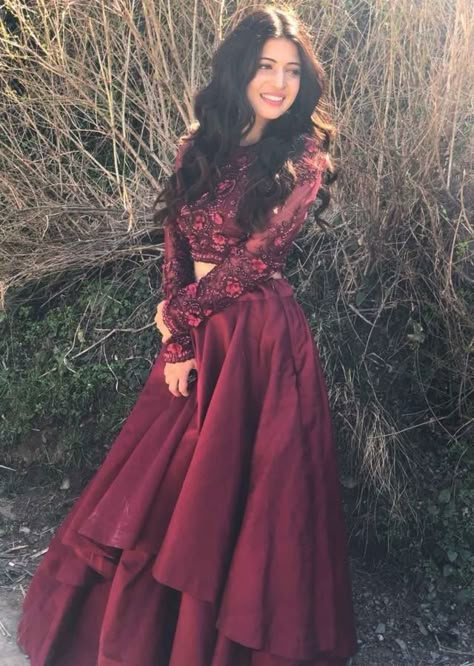 Top And Skirt Indian, Indian Skirt And Top, Full Skirt And Top, Charlie Chauhan, Skirt Indian, Double Layer Skirt, Long Skirt And Top, Simple Lehenga, Layer Skirt