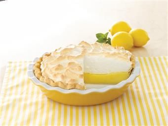 Mile High Lemon Meringue Pie, Karo Syrup Mile High Lemon Meringue Pie, Lemon Meringue Pie Easy, Best Lemon Meringue Pie, Lemon Meringue Cake, Graham Cracker Crust Recipe, Portable Dessert, Lemon Meringue Cheesecake, Meringue Pie Recipes, Summer Pie