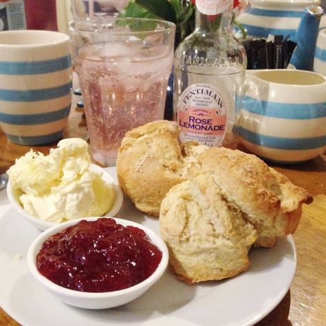 Devon Cream Tea, Dream Trips, Tea Cafe, Cream Tea, North Devon, Clotted Cream, Toasted Marshmallow, Cake Display, Tea Cakes