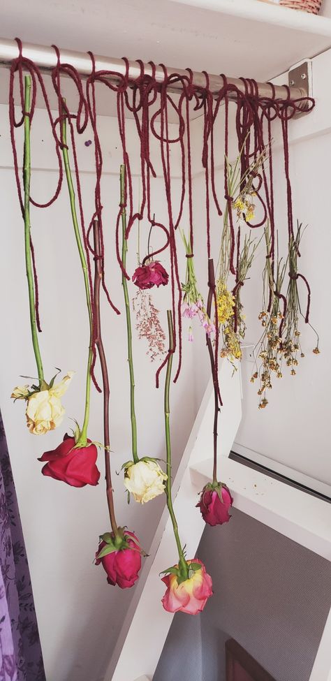 Just simply remove the leaves and hang them upside down in your closet by their stems. Wait a few weeks and they'll be ready! Enjoy :) 🌷🌸 Drying Flowers, Be Ready, Upside Down, Dried Flowers, Glass Vase, Vase, Glass, Flowers, Closet