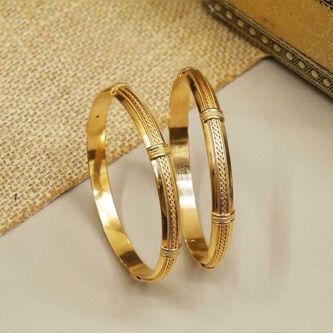 Daily Wear Modern Gold Bangles | Latest Exclusive Designs - South India Jewels Gold Bangle Designs, Contemporary Silver Necklace, African Bangles, Simple Gold Bangle, Plain Gold Bangles, 22k Gold Bangles, Modern Bangle, Gold Bangles Indian, Gold Bangles For Women