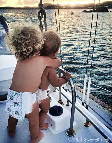 Extreme Parenting: Raising Three Toddlers On A Sailboat In The Caribbean | Bored Panda Kids Boat, Third Baby, Dream Family, Future Mom, On A Boat, Mobile Presets, Cute Family, Lightroom Mobile