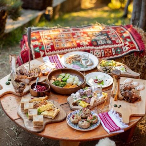 Albanian Food - Eat Traditional Food | Sondor Travel Albanian Traditional Food, Albanian Restaurants, Ashure Recipe, Bosnia Culture, Albania Traditional, Date Ideas Valentines Day, Albania Food, Albanian Aesthetic, Cute Casual Outfits For Winter