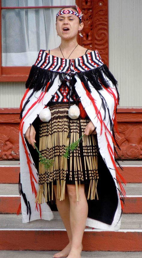 New Zealand ( Maori ) Neon Prom Dresses, Maori People, Formal Dress Code, Manga Hair, Māori Culture, Maori Art, Folk Costume, Ethnic Fashion, Edgy Fashion