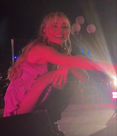 sabrina carpenter Sabrina Carpenter Smile, Eics Tour, Sabrina Carpenter Album, Laura Palmer, Singer Dr, Mexican Girl, Photo Journal, Red Aesthetic, Fav Celebs