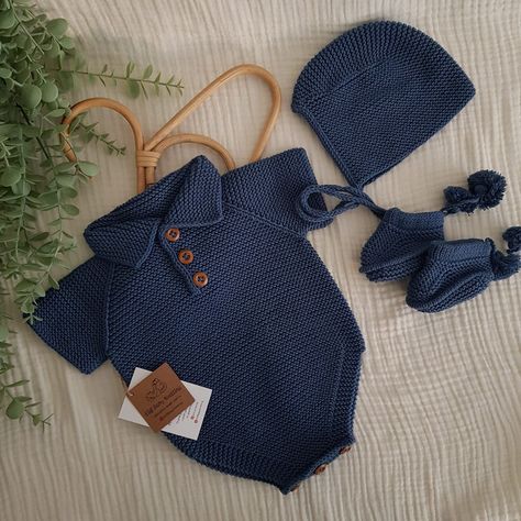 Baby Boy Clothes Coming Home, Knitted Baby Clothes, Organic Cotton Baby Clothes, Baby Boy Gift 🌟 Newborn Organic Cotton Hand-Knit Romper Set This organically knitted romper set, crafted with love, brings comfort and elegance together for your little angels. Made with entirely natural and soft organic cotton threads, this romper delicately embraces your baby's sensitive skin. ✨ Features: 🍼 Includes romper, hat, and booties. 🌈 Romper sleeves can be customized to your preference - short or long. Newborn Baby Boy Gifts, Organic Cotton Baby Clothes, Cotton Baby Clothes, Baby Kleidung, Crochet Romper, Surprise Baby, Knit Romper, Cool Baby, Baby Boy Gift