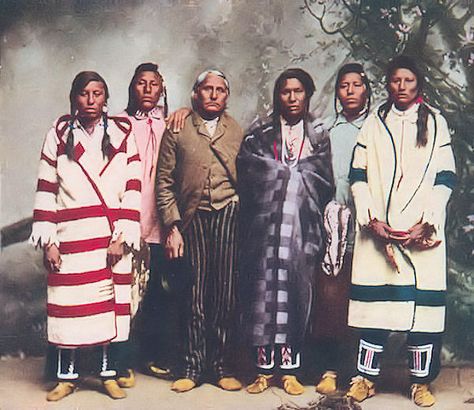 Postcard view of six Blackfoot Indians ca. 1927 – History of Blanket Capotes – Crazy Crow Trading Post Native Blanket, Blackfoot Indian, Hudson Bay Blanket, Royal Ontario Museum, Fur Trade, Wool Blankets, Blanket Coat, Hudson Bay, Trading Post