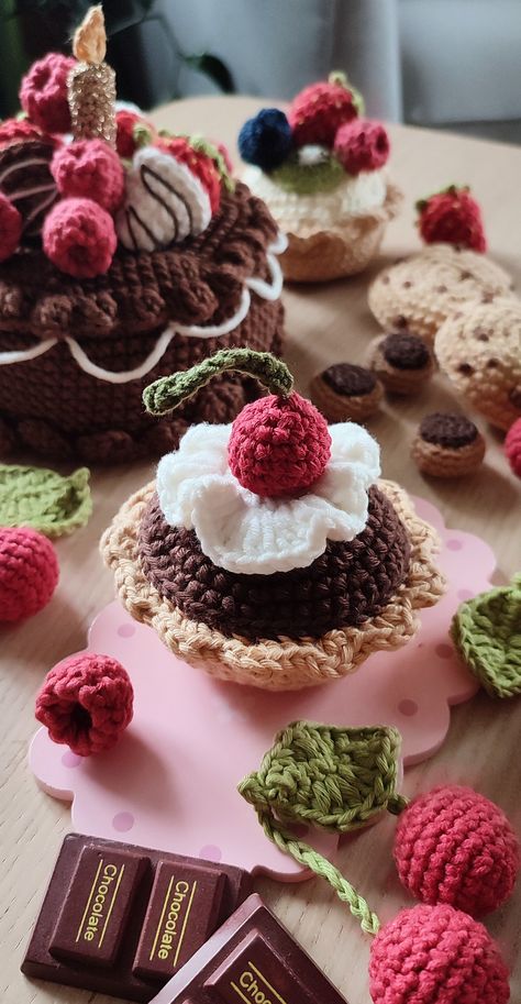 Crochet Play Foods, Crochet Toy Food, Crochet Food Free Patterns Play Kitchens, Crochet Food Set, Kids Play Store, Pretend Play Grocery Store, Crochet Food Play Set, Play Bakery, Kids Kitchen Accessories