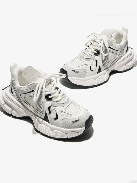 White padded sneakers.
#Patchwork #Acubi_Sneakers #Acubi_Fashion #Ladies_Sneakers New Balance Fashion, Shoe Storage Hacks, Running Shoes New Balance, Balance Fashion, New Balance Running Shoes, Ladies Sneakers, New Balance Trainers, Acubi Fashion, Comfy Sneakers