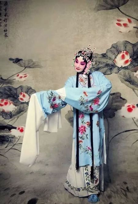 Chinese opera Pekin Opera, Opera Aesthetic, Chinese Theater, Beijing Opera, Peking Opera, Chinese Opera, Dragon Dance, Asian Inspiration, China Girl