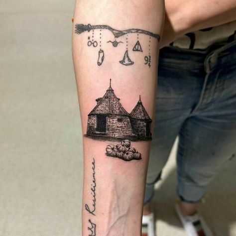 Harry Potter Hagrid Tattoo, Hagrid Tattoo Harry Potter, Hagrid Umbrella Tattoo, Hagrids Hut Tattoo, Hagrid Tattoo, Bellatrix Lestrange Tattoo, Harry Potter Tattoos Unique, Voldemort Tattoo, Hogwarts Castle Tattoo