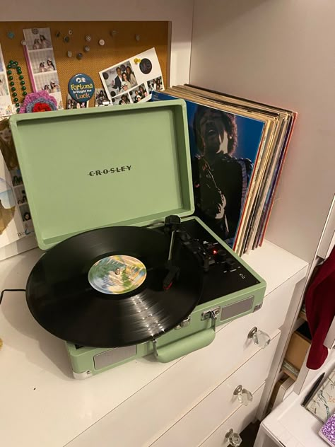 Green Record Aesthetic, Green Record Player, Record Machine, Record Player Aesthetic, Lp Player, Crosley Record Player, Disco Aesthetic, Book Carts, Vinyl Display