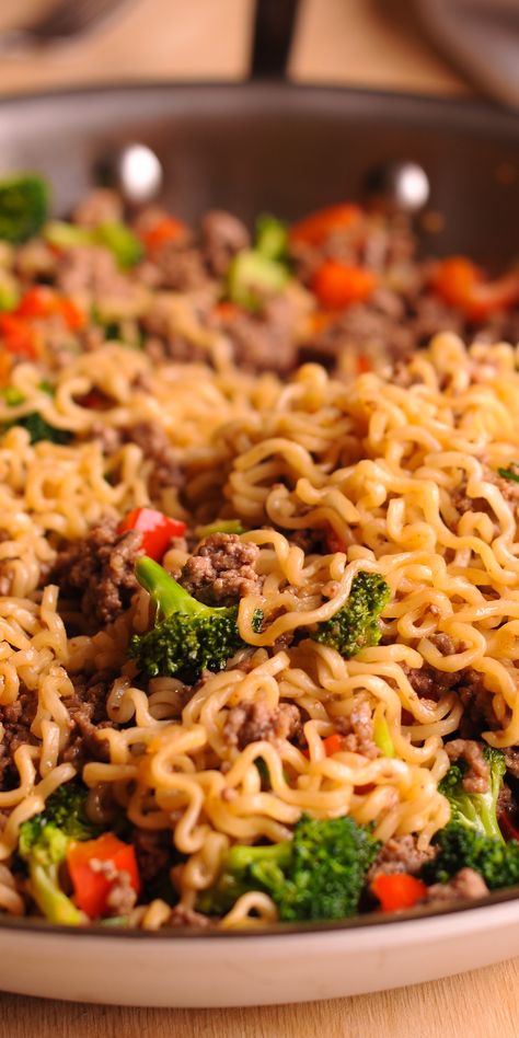 Ground Beef Ramen, Healthy Ramen Noodle Recipes, Beef Ramen Noodle Recipes, Beef Ramen Noodles, Healthy Ramen Noodles, Noodles Stir Fry, Healthy Ramen, Beef Ramen, Ramen Stir Fry