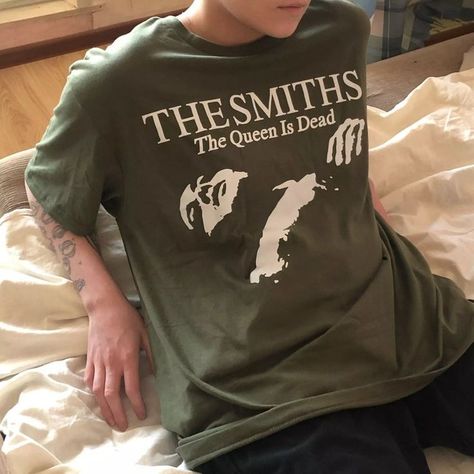 Unisex Clothing Fashion, Music T Shirt, The Queen Is Dead, The Smiths, Gift For Boyfriend, Band Shirts, Funny Tees, Dream Clothes, Gift For Men