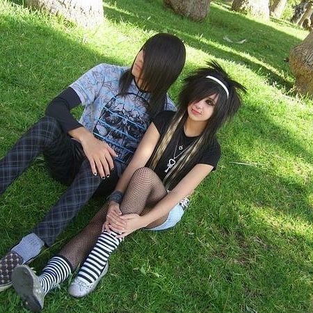 Alyssa Bustamante, Scene Friends, Scene Fits, Emo Halloween, Scene 2000s, Emo Couples, Emo Pictures, Emo And Scene, Animes Emo