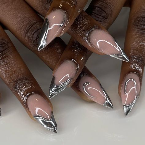 The chrome is chroming😍😍 #nails #nailtech #nailart #nailsnailsnails #acrylicnails #chromenails #abstract #abstractnails #nailsofinstagram #nailporn #nailinspo #naildesign #vancouver #trend Silver Almond Acrylic Nails, Chrome Nails Silver, Exotic Nail Designs, Black Chrome Nails, Accent Nail Art, Chrome Nails Designs, Lines On Nails, Exotic Nails, Almond Acrylic Nails