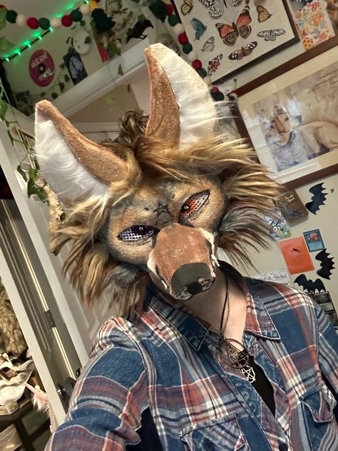 coyote therian mask idea - Recherche Google Therian Mask Ideas Coyote, Felt Animal Masks Diy, Coyote Mask, Coyote Therian, Animal Masks Diy, Masks Ideas, Felt Animal Masks, Therian Masks, Therian Stuff