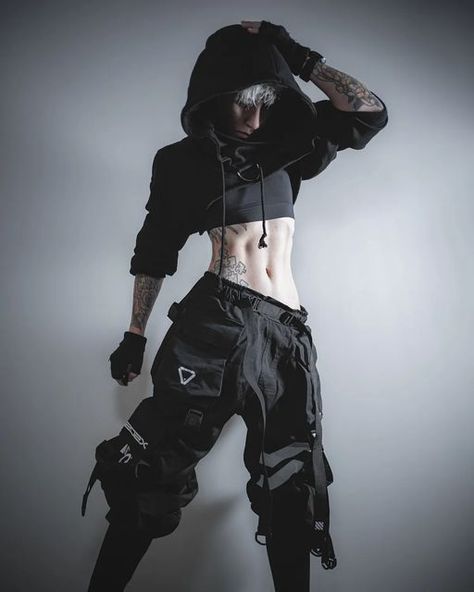 Lila on Instagram: "Techwear fits and main character energy. _ _ Pants: @machine56 Hoodie: some mysterious, sketchy corner of the internet." Techwear Outfits Aesthetic, Cool Woman Outfit, Techwear Outfits Drawing, Men In Womens Clothes, Pastel Techwear, Female Techwear Outfit, Techwear Mens, Tech Wear Men, Techwear Character Design