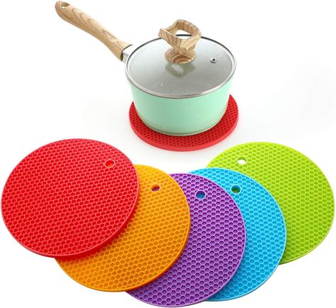 Silicone Trivet, Giftorld 5 PCS Trivet Mat, Hot Pads, Heat Resistant Coasters,Cup Insulation Mat, Tableware Insulation Pad Potholders, Non-slip Mat, Flexible (5 PCS - Round) : Amazon.co.uk: Home & Kitchen Pan Holder, Kitchen Trivets, Silicone Pot Holders, Silicone Trivet, Silicone Coasters, Kitchen Surfaces, Jar Opener, Honeycomb Design, Iron Skillets