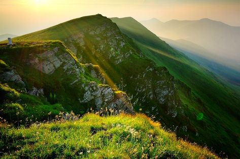 Stara Planina / Old Mountain Stara Planina, Natural Heritage, Beautiful Mountains, Nature Reserve, Travel Stories, Serbia, Nature Pictures, Beautiful Landscapes, Bulgaria