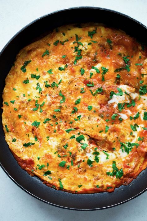 4-Ingredient Moroccan Omelette | Every Last Bite Easy Egg Breakfast, Egg Breakfast Recipes Easy, Specific Carbohydrate Diet, Whole 30 Breakfast, Egg Recipes For Breakfast, Easy Eggs, Paleo Whole 30, 4 Ingredient, Canned Tomato Sauce