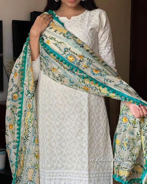 White Chikankari Kurta, Chikankari Palazzo, Wedding Outfits Indian, Palazzo Kurta, Embroidered Salwar, Phulkari Dupatta, Chikankari Suits, Partywear Dresses, Kurtis With Pants