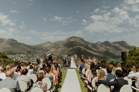 Cape town offers some of the best backdrops for international wedding guests. One of many reasons why its considered one of the top wedding destinations in the world Cape Town Wedding Venues, Cape Town Wedding, Wedding Destinations, Epic Wedding, Water Wedding, Location Inspiration, Table Scapes, Wedding Barn, Wedding Cape