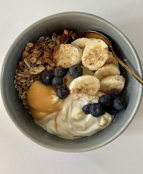 Yogurt Granola, Plats Healthy, 40k Followers, Healthy Food Dishes, Healthy Food Motivation, Healthy Lifestyle Food, Think Food, Food Is Fuel, Food Obsession