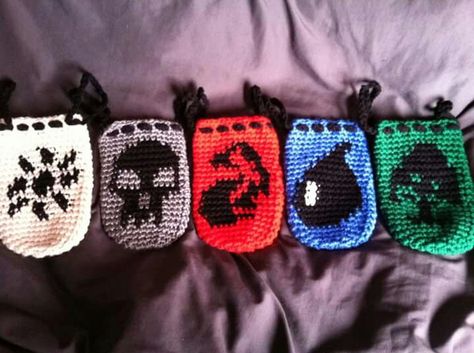 MTG Mana Symbol Dice Bags Magic The Gathering Crochet Dice Bag, Magic The Gathering Crochet Pattern, Mtg Crochet Patterns, Crochet Magic The Gathering, Mtg Crochet, Mtg Crafts, Crochet Dice Bag, Mana Symbol, Crochet Dice