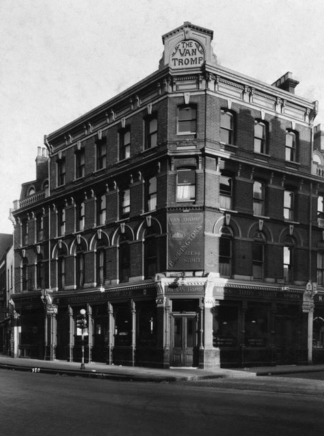 Van Tromp Green Corner, London History, Bethnal Green, Brick Lane, Pub Crawl, Good Dates, Old London, London Photos, White Horses