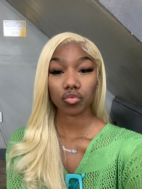 blonde black girl with double nose piercing Septum Double Nose Piercing, Septum With Double Nose Piercing, Double Nose Piercing Black Women, Septum And Double Nose Piercing, Double Nose Piercing With Septum, Triple Nose Piercing, Double Nostril, Double Nostril Piercing, Pretty Piercings