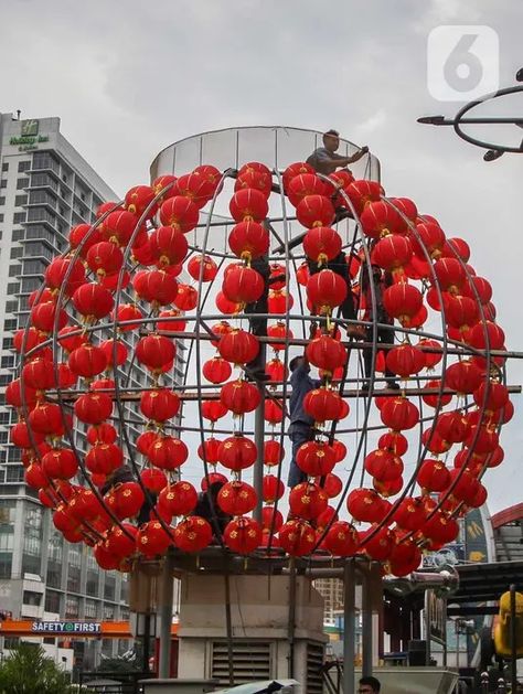 Meriahkan Imlek, Kawasan Pertokoan di Glodok Jakarta Berhias Lampion - Foto Liputan6.com Moana, Jakarta