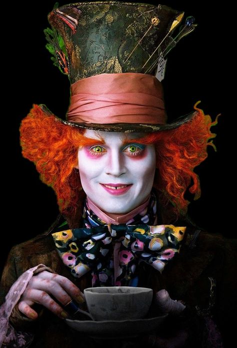 Mad Hatter Makeup, Johnny Depp Mad Hatter, Mad Hatter Halloween Costume, Mad Hatter Cosplay, Games Tattoo, Halloween Alice In Wonderland, Wonderland Makeup, Johnny Depp Characters, جوني ديب