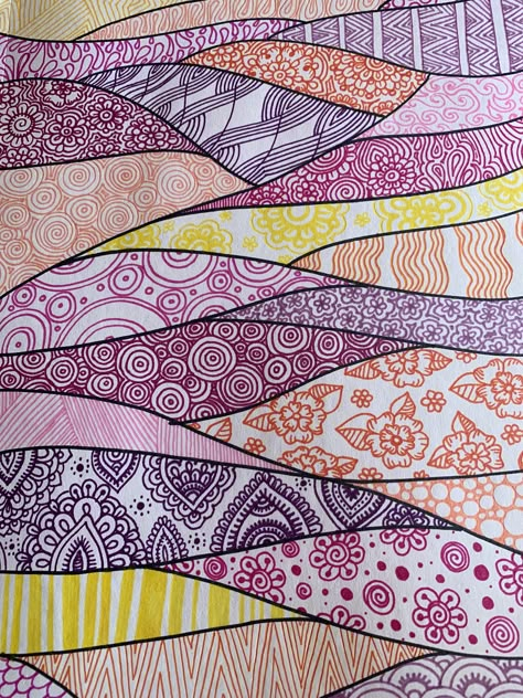 Drawing Ideas Sharpie, Colorful Doodle Patterns, Colorful Zentangle, Simple Sharpie Drawings, Sharpie Sketches, Sharpie Art Ideas, Sharpie Art Doodles, Fun Patterns To Draw, Thick Sharpie Art